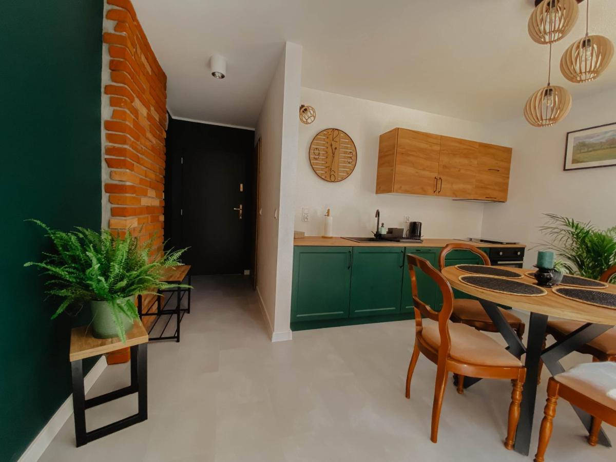 Cztery Pory Roku Apartment Wiele Exterior photo